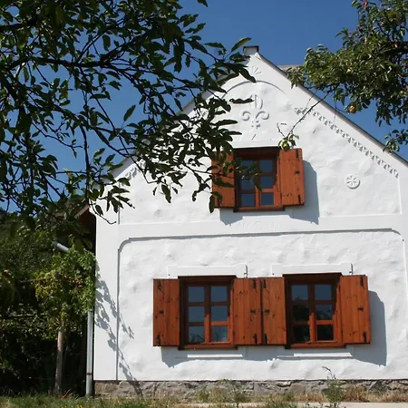 Preshaz Szallas * Kisapati